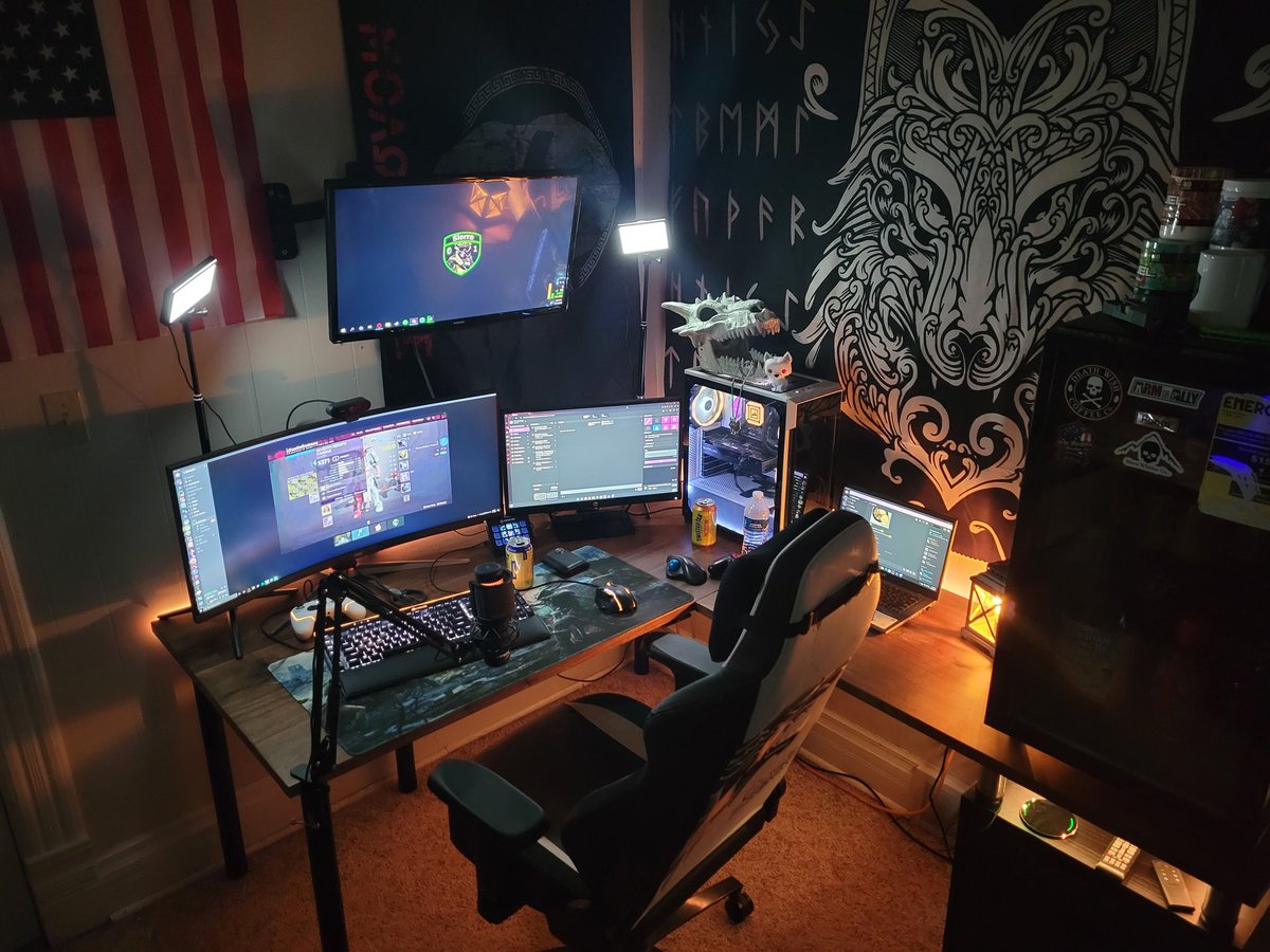 Sierra_ZeroOne's tweet photo. @RESPAWNProducts https://t.co/6I7esBbAFX