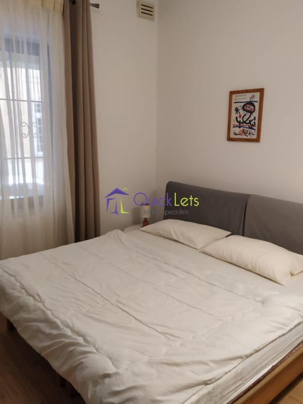 Drage83946843's tweet photo. QuickLets San Gwann, Presents :
📍SLIEMA 📍
This spacious, modern ground floor apartment situated in Sliema consists of 3 bedrooms and 2 bathrooms, 1 bathroom being an en-suite.
#apartment #realestate #realestateagent #realestateagency #quicklets #zanzihomes #malta #maltagram https://t.co/skPrsLsbJY