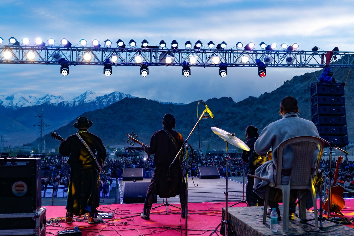 DashugsOfficial's tweet photo. It's a great feeling for us that we got the opportunity to perform for our own people as well as our brothers in INDIAN ARMY at @LIMF2022 . Here we are posting few glimpse of our performance.l

Thank you all for all the love and support.. We're forever thankful. https://t.co/tRAJZuWPgd