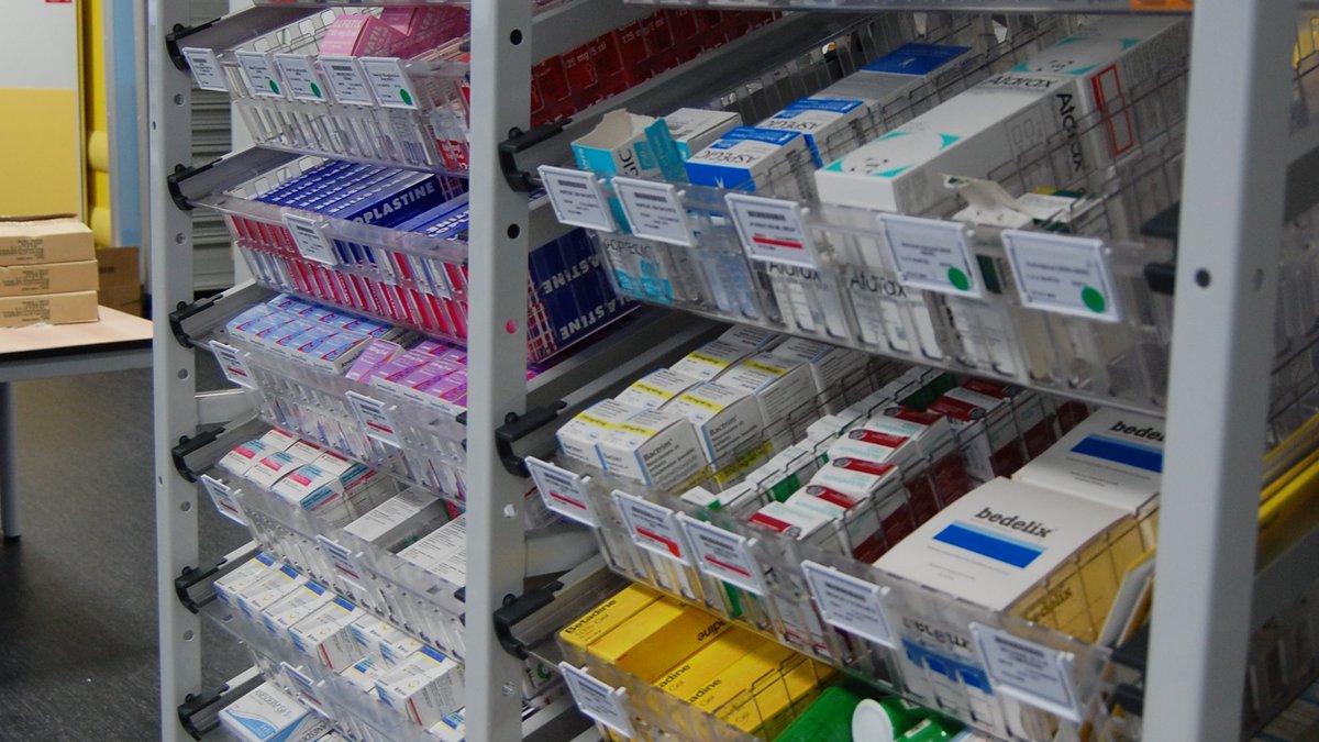 👋 Nous recrutons un #pharmacien (H/F) pour l'Observatoire du médicament, des dispositifs médicaux et de l’innovation thérapeutique💊 (Omedit)
ℹ️chu-nantes.fr/pharmacien-res… 
#Nantes #pharmacie