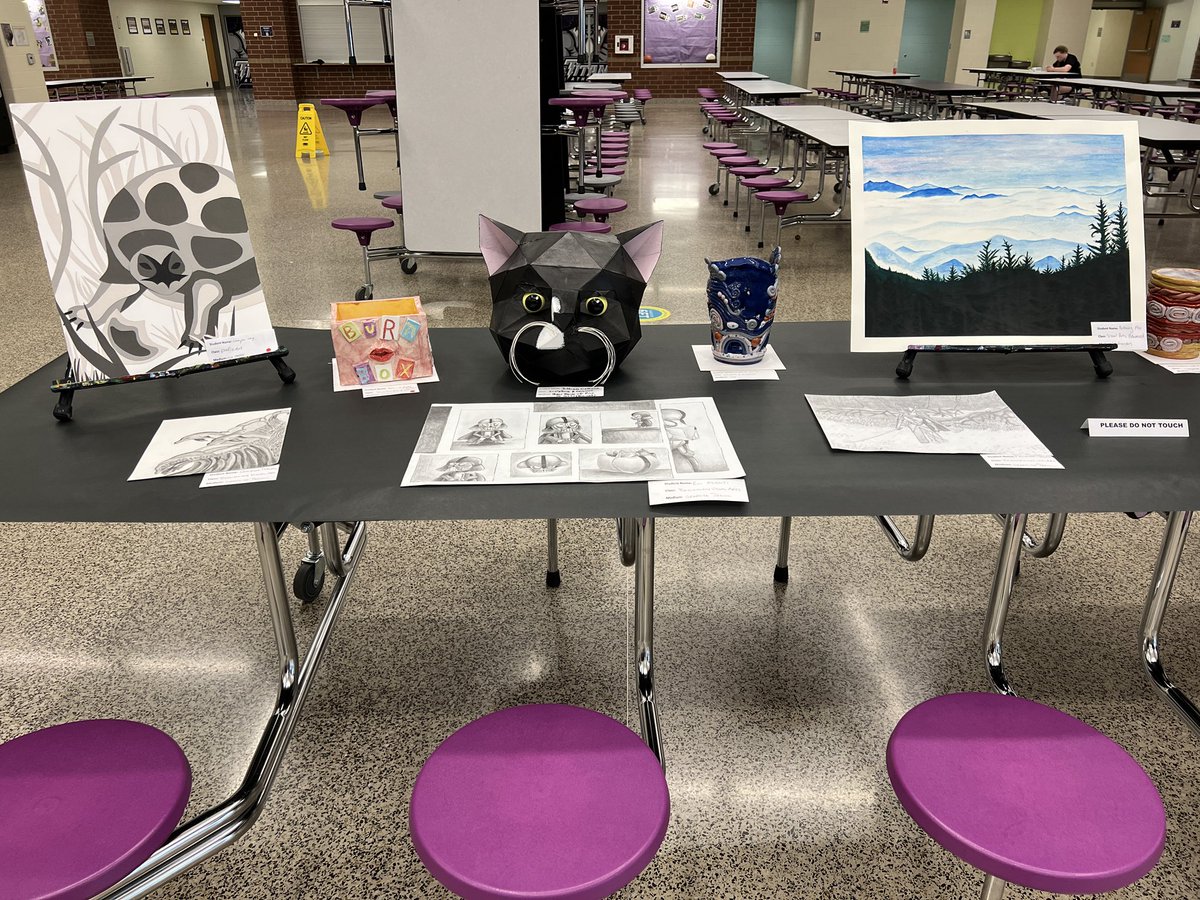 SGHSVisualArts's tweet photo. Some sights from our Visual Art Exhibit last night! @SouthGarnerHS https://t.co/SAecdtT5Cl