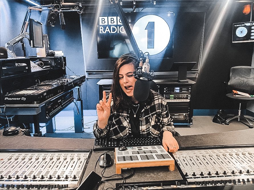 2️⃣ weeks today until I start my Friday Early Breakfast residency on <a href="/BBCR1/">BBC Radio 1</a> 😍🥲 can’t w88 to get back in the seat and take more awkward photos lols  🤙🏻