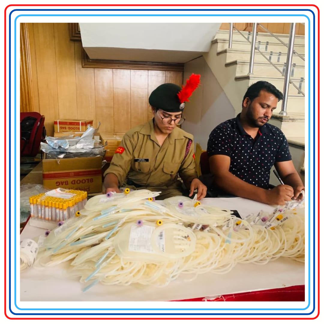 graphicerancc's tweet photo. A Blood Donation Camp was organised by GEDU and GEHU on 19/05/2022.Blood donations were made to Mahant Indresh, Jolly Grant, IMA and Doon Hospital.
Cadets of 11 UK Girls Bn actively participated in this camp.@YouthBhoomi @BhoomiYouth @HQ_DG_NCC @graphicerancc @GirlsDoon https://t.co/Z1vCLeNKNw