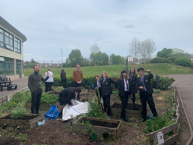 BristolMet's tweet photo. Thanks to all the hard work put in by our Eco-Club we have been awarded the Eco-Schools Green Flag with Merit from @EcoSchools They loved how inclusive our Eco-Club are and how we have linked environmental issues to a wide variety of curriculum areas, great work! @Cabotfederation https://t.co/VpE6pRieec