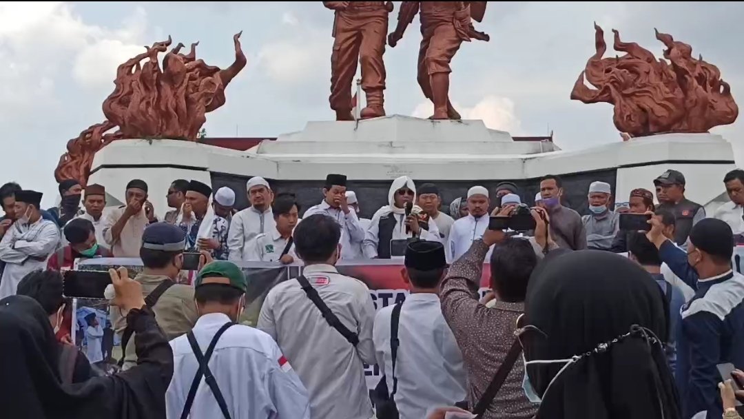 QaulanSyaqila's tweet photo. Aksi Bela Ulama #SaveUAS
(Pekanbaru 20/Mei/2022) https://t.co/32FEfZn7DK