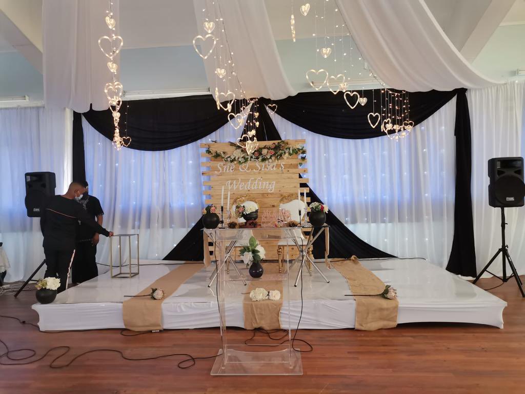 ThandoMaxama97's tweet photo. @MohauSam We have an events company. We do deco, furniture hire, we also bake cakes and cupcakes 😊 https://t.co/dbdCNUbKLr