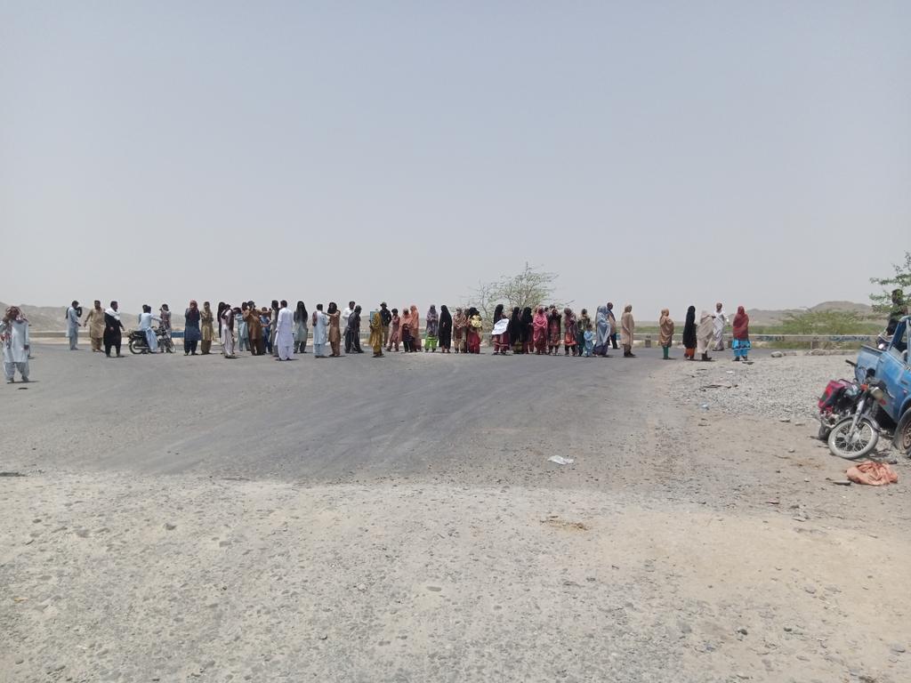 One tweet for yours mother, sisters and your women's for your nang o namos.
Raise your voice for them.
Let's slogan together!
#SaveBalochWomen 
#SaveBalochWomen