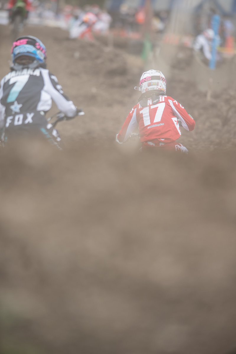 minori_MX_16's tweet photo. レースをしている感じが伝わってくる写真たち！
📸肘爆Photo  @kokey_mx 

でも走りはまだまだ😇
もっとカッコいい走りができるように、次戦に向けてCRFに乗り込みます💪

#決勝 #レース感 #肘爆Photo 

#dirtfreak #dirtbikeplus
#Arai #swans_mx
#RK #EXCEL #mxfieldtoyota
#NGK #OPTIMIND https://t.co/oPXLT0yJcX