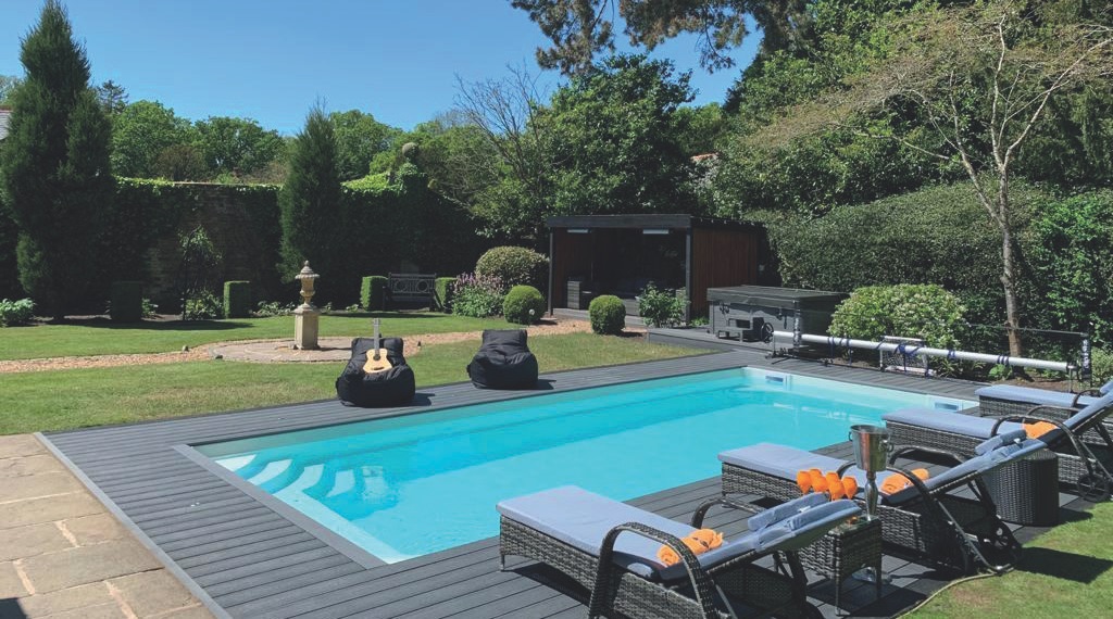 poolandspascene's tweet photo. *BEST OF BOTH WORLDS*

Think you know one-piece pools? Well think again…
https://t.co/aJWQrD3ZKN

#SwimmingPool #OnePiecePools #PoolTrade #SwimmingPoolTrade #SwimmingPoolBuilders 
@poolandspascene  @pool_direct @niveko_pools @hottubpeople @CertikinUK @OceaUK @paramountpools https://t.co/RyVxF4sDiw