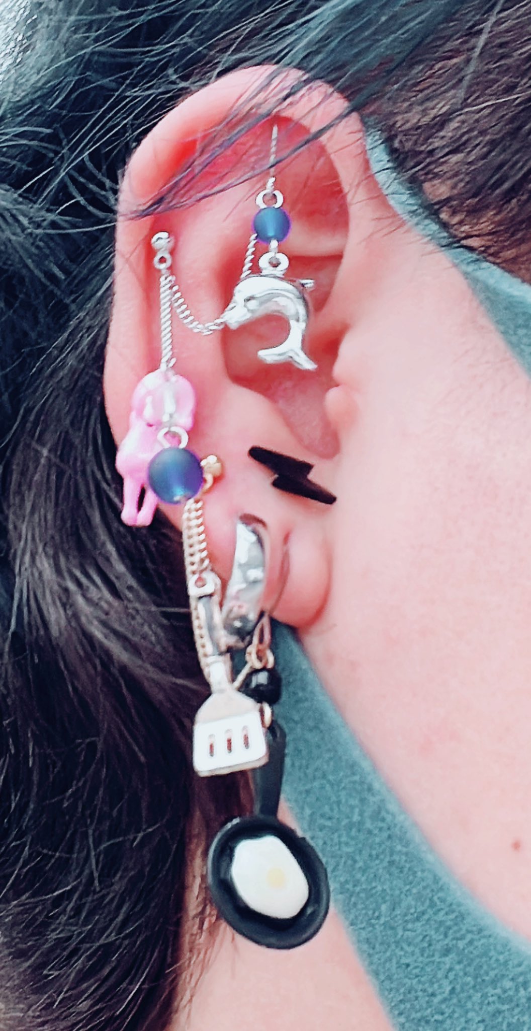 ぷきゅり Al Twitter Rt L4vyelk ピアスホールが少ないから良い位置取りで付けれてないけど イルカちゃん可愛いです ありがとうございます T Co Dgqpwxo8jf Twitter