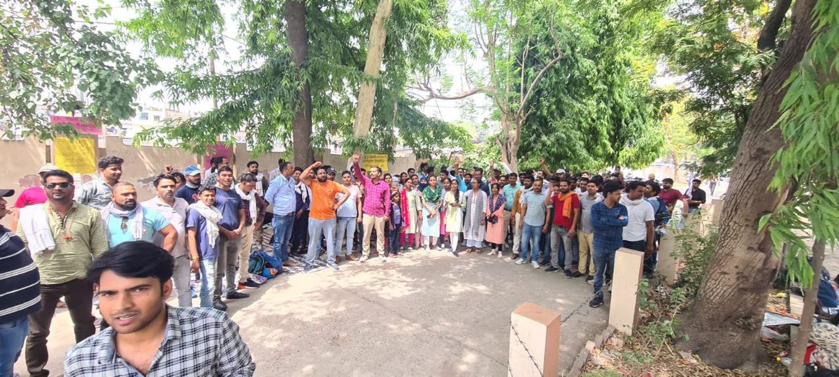 महोदय,
    68500 बेसिक शिक्षक भर्ती में पुनः जिला आवंटित2908चयनितों को चयनित  जिलों में नियुक्ति और वर्तमान जिलों से कार्यमुक्ति के लिए सचिव बेसिक शिक्षा परिषद को तुरंत शासनादेश जारी करने का निर्देश दे।
<a href="/thisissanjubjp/">Sandeep Singh</a>
<a href="/thisissanjubjp/">Sandeep Singh</a>
<a href="/myogioffice/">Yogi Adityanath Office</a>
<a href="/SarvendraEdu/">Sarvendra Vikram</a>
<a href="/myogiadityanath/">Yogi Adityanath</a>