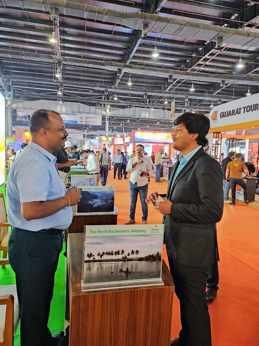 johnabrm's tweet photo. With Sri Krishna Teja Sir, IAS Director, Dept. Of Tourism,
Govt. of Kerala visiting our stall at #SATTE2022 in #keralapavillion #kerala #theworldbackwaters #lakeresort #backwaterresort #SATTE #familyresort #alleppey https://t.co/XusNbpIuBU