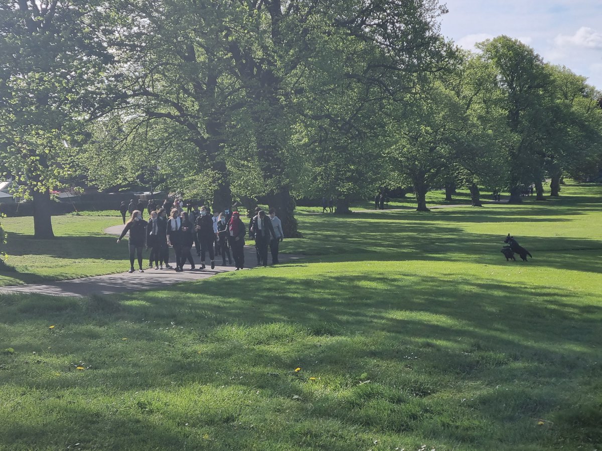 morganacademy1's tweet photo. The Morgan Mile has been re-established! All S1-3 students have this week been thinking about the positive impact on health and wellbeing to be gained from the outdoors and exercise. #walkinthepark #morganmile #ilookaftermyself #dundeelearning https://t.co/exAnB2onsZ