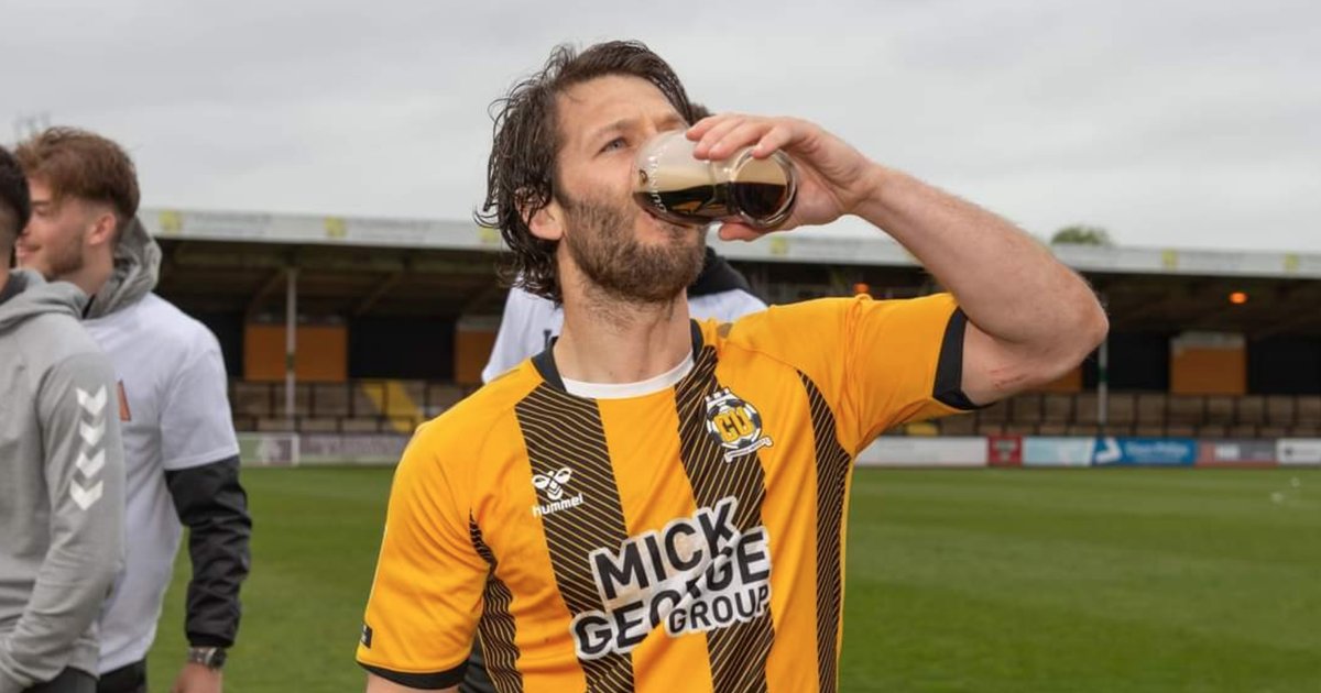  Happy Birthday Wes Hoolahan. Just like the man himself, this photo never gets old 