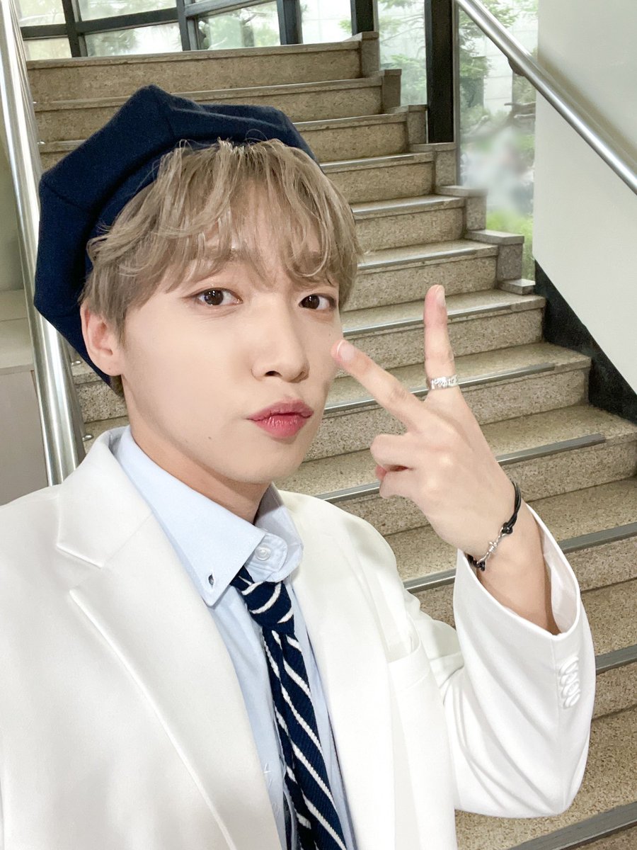 jeongsewoon_twt's tweet photo. [#정세운]
2022.05.20 KBS2 #뮤직뱅크 
Roller Coaster 운행 완료🎢

세운이 무대 어디까지 더 완벽해질지
세운이 얼굴 어디까지 더 귀여워질지
알 수 없는 하루하루 😘

#JEONGSEWOON
#Where_is_my_Garden
#RollerCoaster #롤러코스터 https://t.co/OtdKpnDtBy