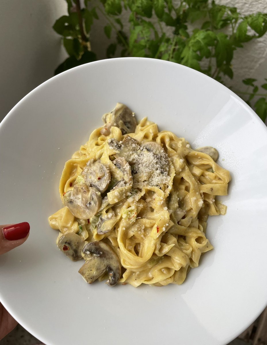 die_wejdan's tweet photo. مكرونتي اللذيذة تبدو سعيدة قبل الطبخ 🍝 https://t.co/Qt2Umdy63c