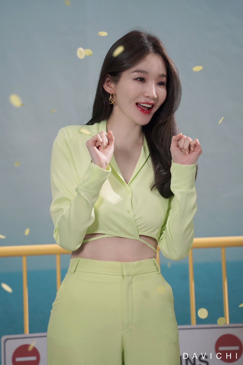 얼굴 진짜 장난 아니다 어떡해? 표현할 수 있는 단어를 찾고싶다