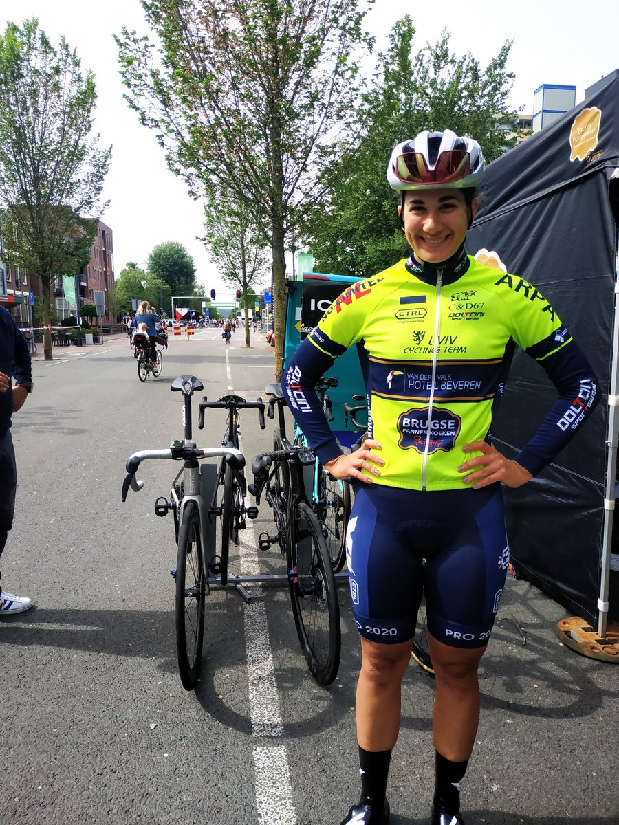 A las 12:00 comienza Veenendal-Veenendal 🇳🇱 <a href="/vdaal_vdaal/">Veenendaal-Veenendaal</a> Mucha suerte a <a href="/margalopez17/">Marga López Llull</a>  nuestra representación 🇪🇸 en la carrera!