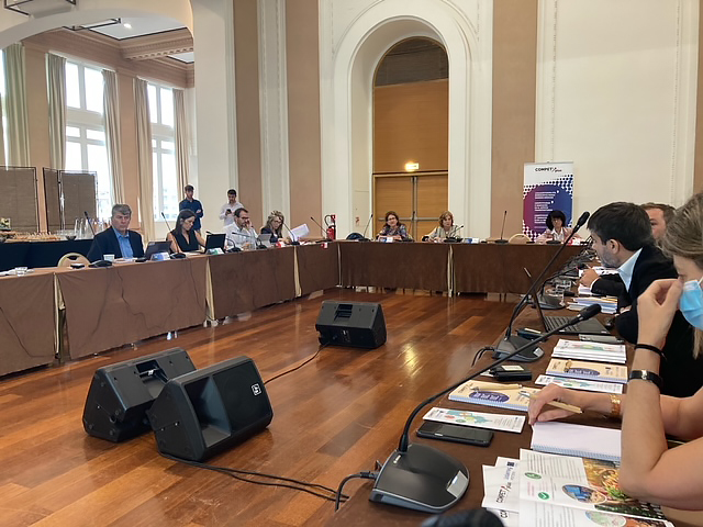 COMPETplus (@competplus) on Twitter photo Nous débutons la journée de clôture du projet <a href="/CTPPOCTEFA/">Europa en el Pirineo</a> COMPET’plus avec la réunion du Comité Stratégique : nous analysons les #résultats et les #perspectivesdavenir Nous débutons la journée de clôture du projet <a href="/CTPPOCTEFA/">Europa en el Pirineo</a> COMPET’plus avec la réunion du Comité Stratégique : nous analysons les #résultats et les #perspectivesdavenir