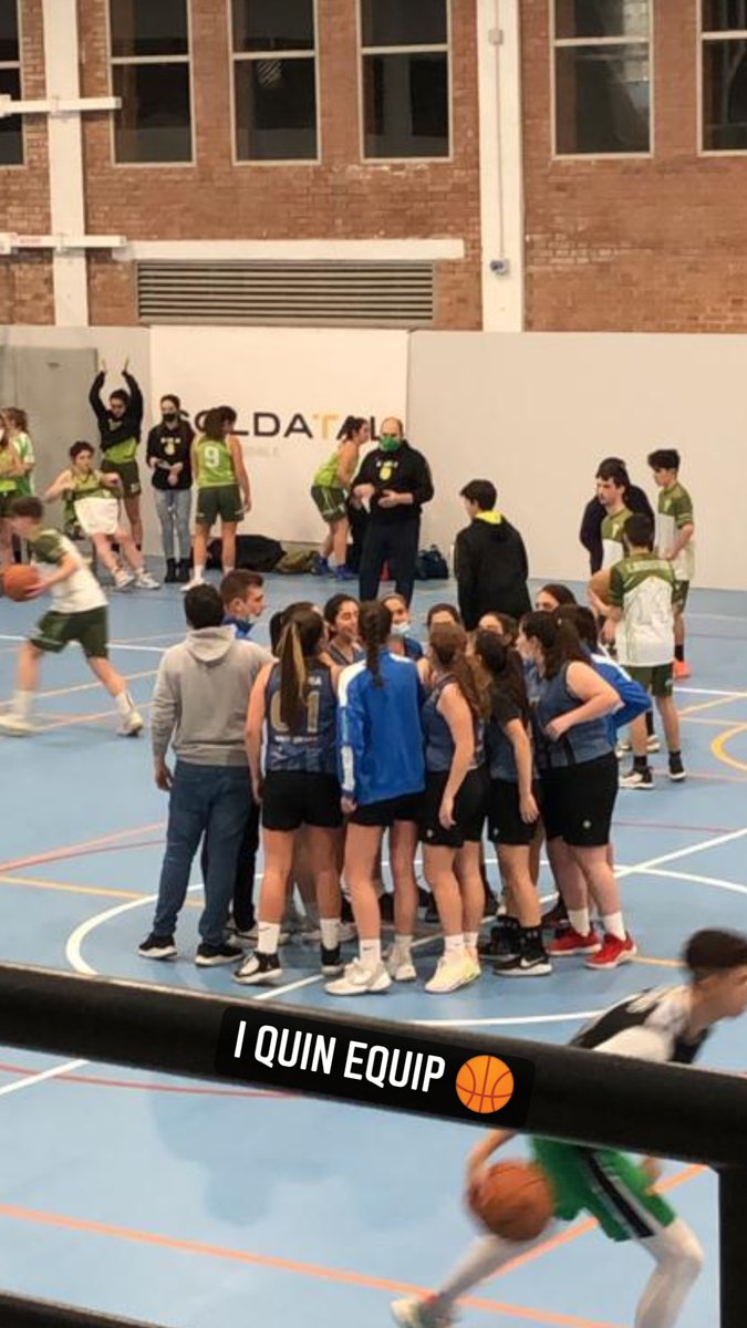 Puentee08's tweet photo. Avui m'he despertat amb una gran notícia, el Júnior Blanc d'Unió, ha quedat campiones de la lliga!!!

#somhiunio #basquet #campiones https://t.co/mzQI3DzrhU
