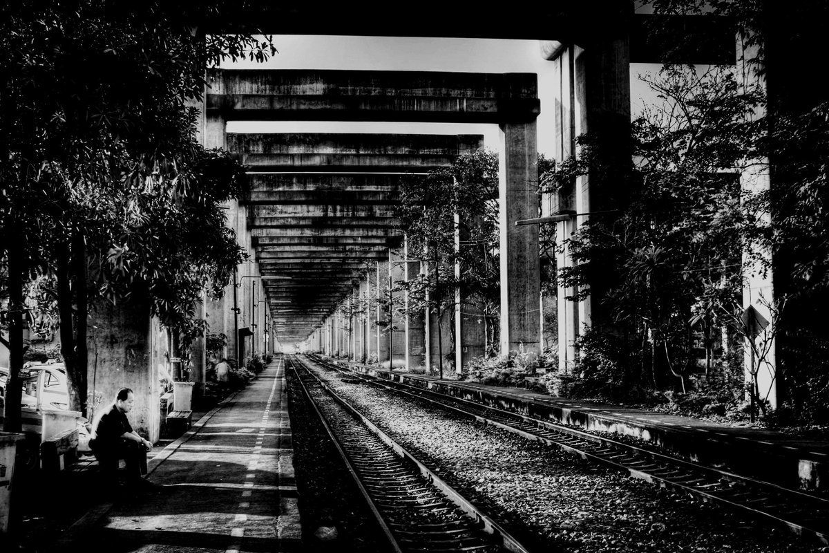 bernade26130235's tweet photo. Walks of life
#streetphotography #photo #blackandwhite #photography https://t.co/Tkw3yzfyJ5