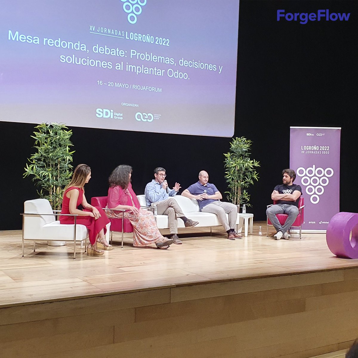 ForgeFlow's tweet image. Tenemos a @JordiBForgeFlow en la mesa redonda de las  #JornadasOdoo #OCADays explicando nuestros tres pilares a la hora de afrontar un proyecto: Modularidad, Estandarización y Escalabilidad. 
Podéis seguirla online aquí: youtu.be/94VdKqc6sBM