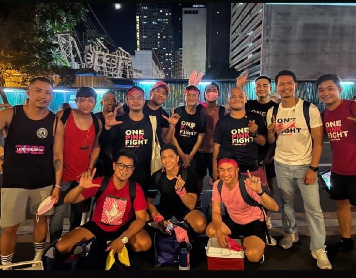 pauloMDtweets's tweet photo. Thank you @Itspjames and friends for always supporting and wearing my version of the #OnePinkFight #laLABANtayo we will continue to fight for what is right for the next 6 years! #KeepingUpWithTheRobredos
#Robredos #Kakampink 🌹💗 https://t.co/Lgov5AF5Jd