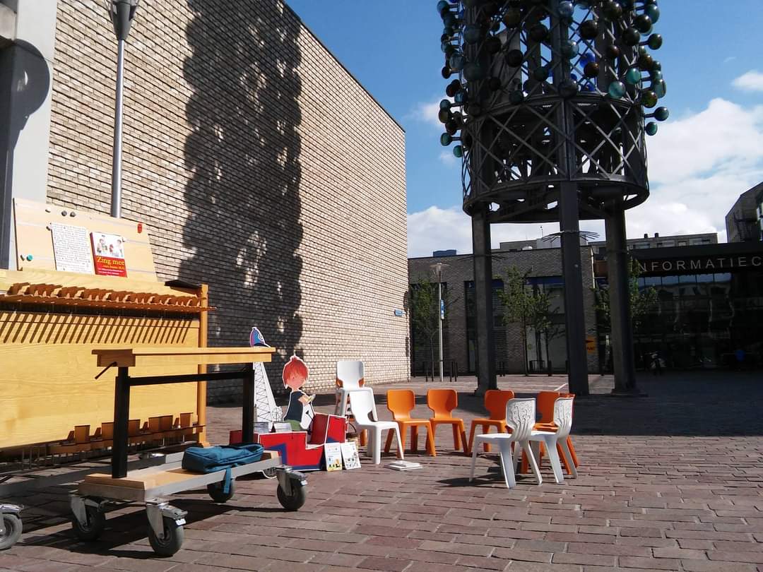 Zaterdag 21/5, 11-12u. VOORLEESCONCERT Annie MG Schmidt. Verhaaltjes en gedichtjes met tussendoor de mooiste liedjes op het glascarillon door <a href="/wimdebeiaardier/">Wim Ruitenbeek</a> 
#vleuterweide #carillon #beiaard #anniemg #cultuurcampus #gratis