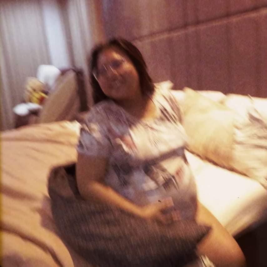 HiThisIsViy's tweet photo. "diba sabi ko kanina ito ang storya na nagpapakita na lahat, posible. akalain mo yun, posible pa lang kalimutan na lahat ng mga masasarap na bagay. gustong gusto ko sana sumama at maglakbay pero tsaka na lang siguro, pag kasama ko na kayong dalawa"
https://t.co/oflE7aYuLM https://t.co/h2PuTJY88x