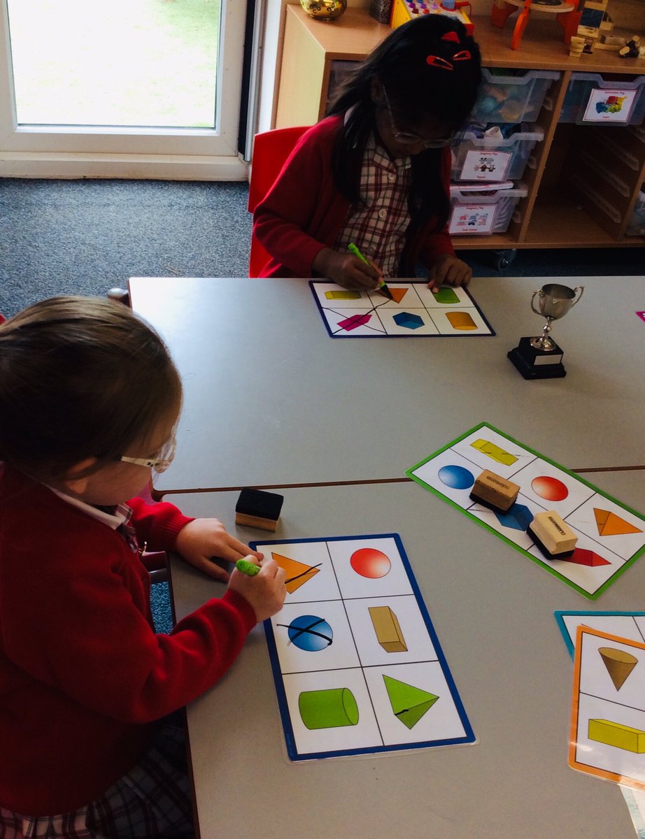 PipersPrePrep's tweet image. In #PipersReception, all eyes were down for a full house when they played 3D shape Bingo! #PipersPrePrep