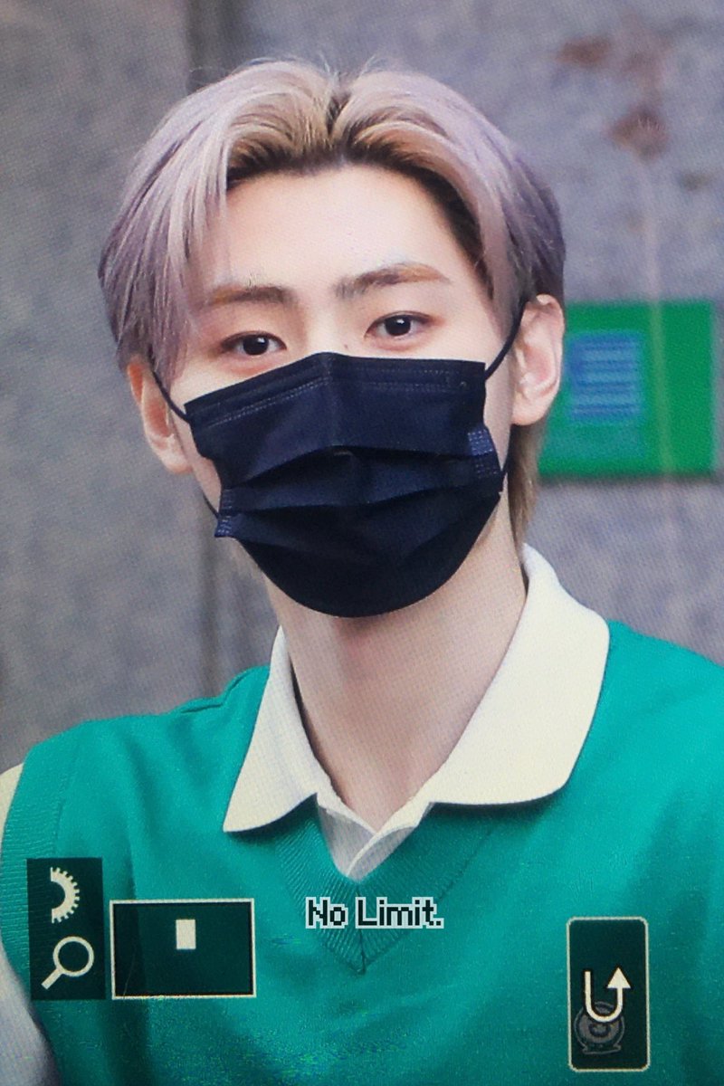 NoLimit_1208's tweet photo. 220520 뮤뱅 퇴근

#ENHYPEN #엔하이픈 #SUNGHOON #성훈 https://t.co/iYOWWfqX2J