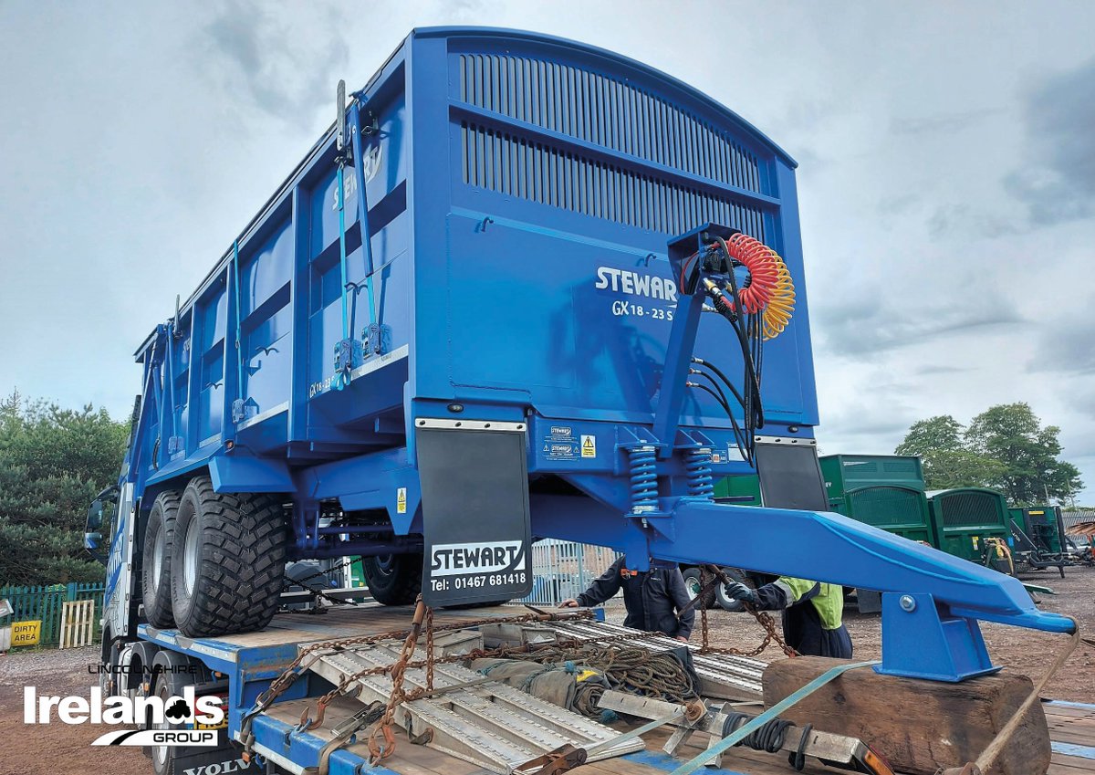 irelandsfarmmac's tweet photo. OUT WITH THE OLD IN WITH THE BLUE!๐
The first of many Stewart Trailers being delivered this morning for the start of a new era at Lincolnshireโs premier hire fleet!
#stewart #stewarttrailers #hire #lincolnshire
@StewartTrailers https://t.co/pB1dfmF8x0