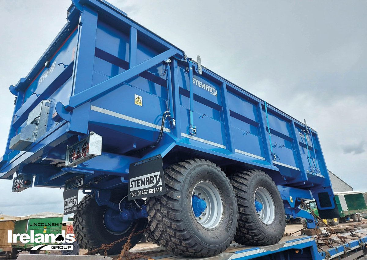 irelandsfarmmac's tweet photo. OUT WITH THE OLD IN WITH THE BLUE!๐
The first of many Stewart Trailers being delivered this morning for the start of a new era at Lincolnshireโs premier hire fleet!
#stewart #stewarttrailers #hire #lincolnshire
@StewartTrailers https://t.co/pB1dfmF8x0