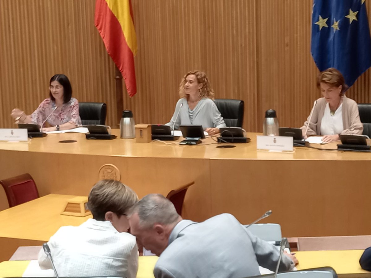 #EnDirecto Presentación del Decálogo de Derechos de las personas con obesidad, en el <a href="/Congreso_Es/">Congreso</a>. "La obesidad: una prioridad política, sanitaria y social". Organizada por OPEN España, coalición de la red mundial <a href="/OPEN_es/">OPEN España</a> <a href="/meritxell_batet/">Meritxell Batet</a> <a href="/CarolinaDarias/">Carolina Darias</a> <a href="/SusanaMonereo/">Susana Monereo</a> #Obesidad