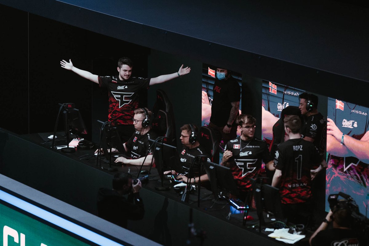Benmlns's tweet photo. #PGLMajor   Day one 📸 https://t.co/E5BNn7HDnX