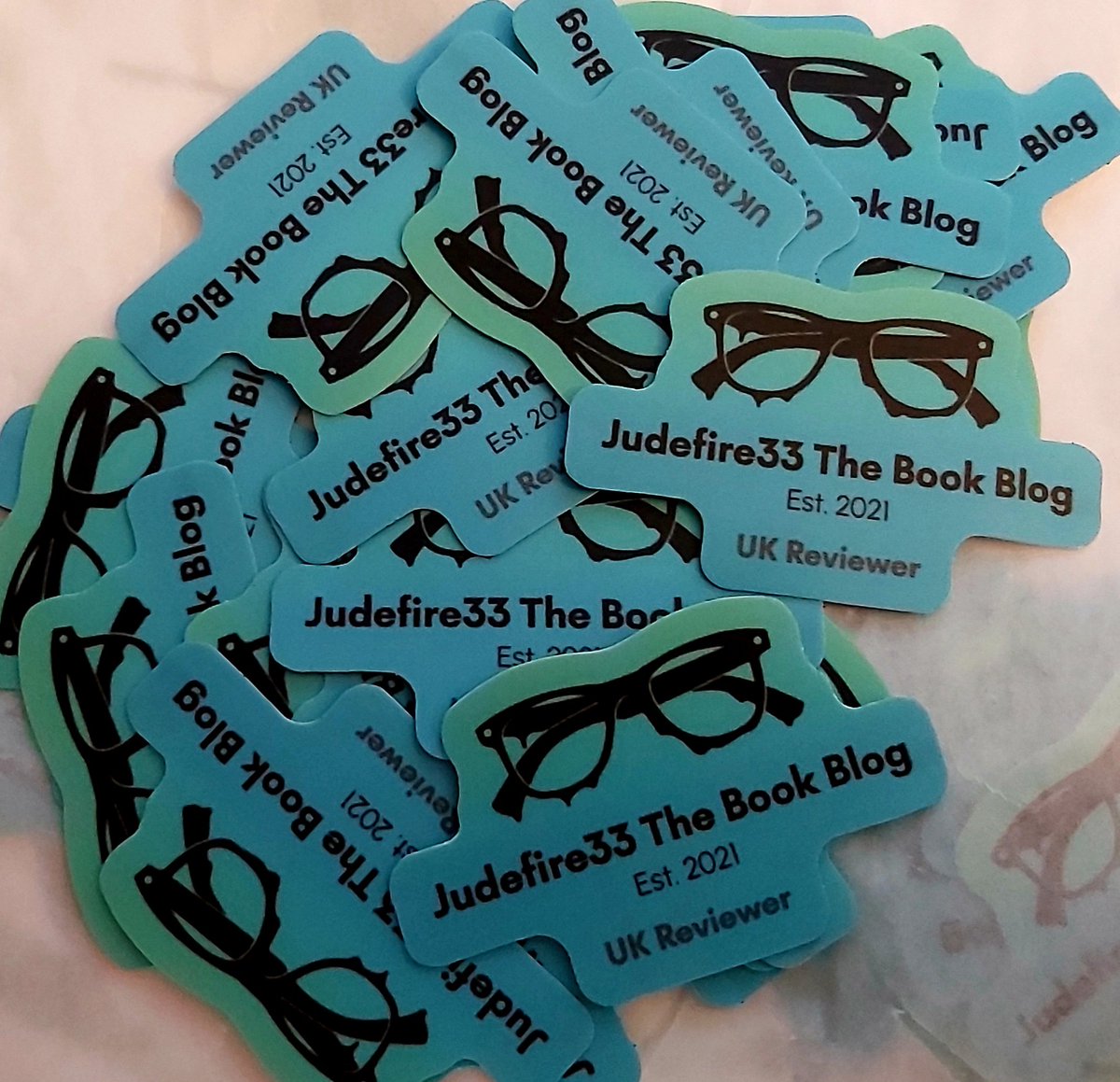 judefire33's tweet image. Ooh who would like to #win one of my #LimitedEdition #Judefire33 #TheBookBlog #stickers ?? 

Keep an eye out today and I may throw in some books too!!!