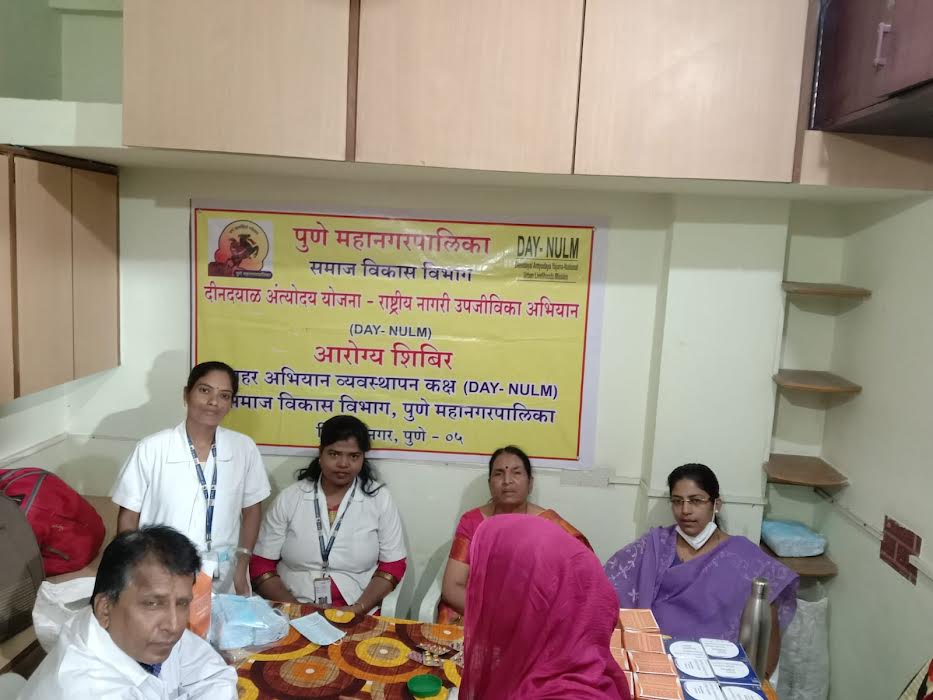 PMCPune's tweet photo. In collaboration with PMC's Social Development Department, Evergreen Education Society and Bhavani Peth Ward Office, Health check-up camp for women was held at ward no. 18 Ghorpadi Peth Galaxy Building on May 19, 2022.
#PMC #socialdevelopment #freetestdrive
(1/2) https://t.co/TXuRxKux7p