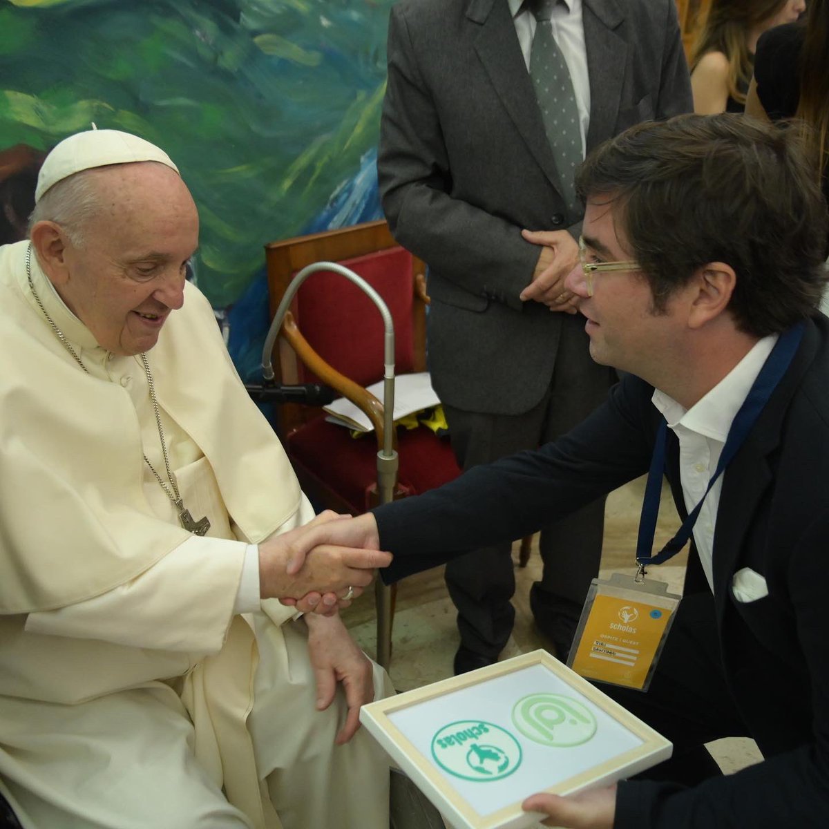 santisiri's tweet photo. “this may be the time to consider a universal basic wage to acknowledge and dignify the noble, essential tasks and to achieve the ideal of no worker without rights” said @pontifex. 

today @DemocracyEarth and @InfoScholas agreed to build his nft collection that will support $ubi. https://t.co/6XsADv2WUO