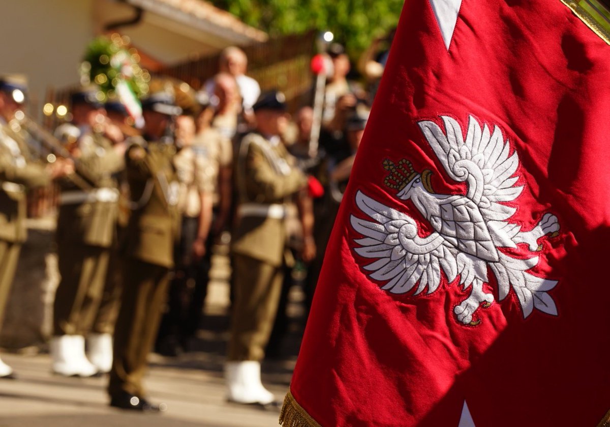 Kombatanci's tweet photo. #Acquafondata to dla nas 🇵🇱, miejsce szczególne. Tu odbywały się pierwsze pochówki rycerzy wolności - żołnierzy #2Korpus, którzy ginęli za waszą i naszą wolność w tej jednej z najważniejszych bitew II wojny światowej, jaką były walki o #MonteCassino. Dziś oddaliśmy Im hołd. https://t.co/LeP1Ik2yVT