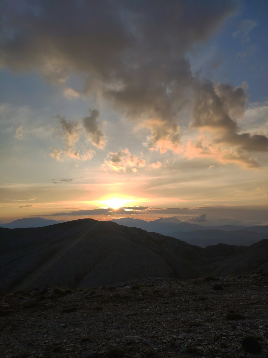 oztrkseyda's tweet photo. Nemrut,2022 ⛰️🗿☀️
Listeden bir gün batımını daha silebilirim 🙏🏻 https://t.co/bklQhashxz