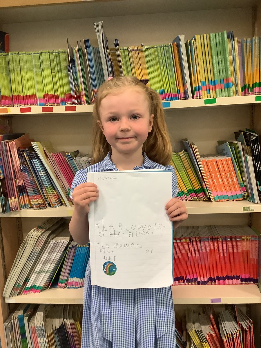 Luna was rewarded with a Headteacher Sticker today for some AMAZING writing! Well Done Luna!👏 #edithcavellprimaryschool #edithcavell #ecps #welldone #writing #headteachersaward