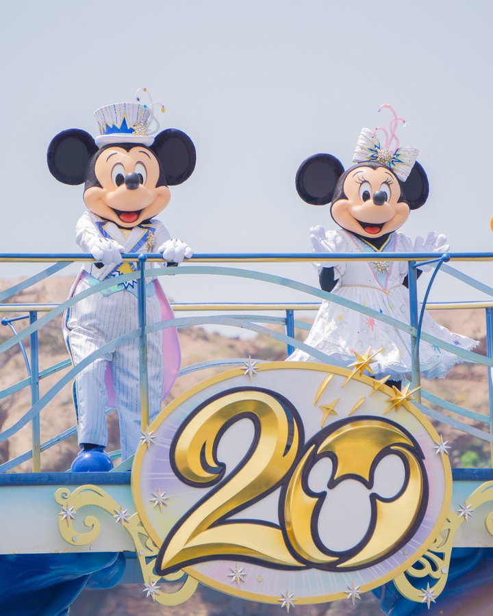 ディズニーシー夏のショー22は周年イベント 見所や穴場スポットは みずいろブログ