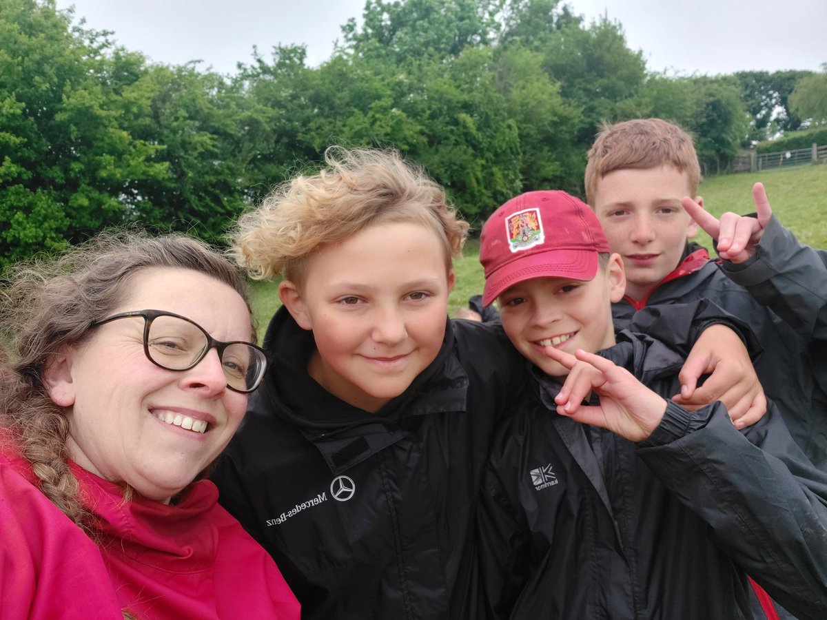 uptonclass6SW's tweet photo. Selfies while we wait our turn @uptonclass6SW @UptonClass6GD https://t.co/jSYYybYlN3