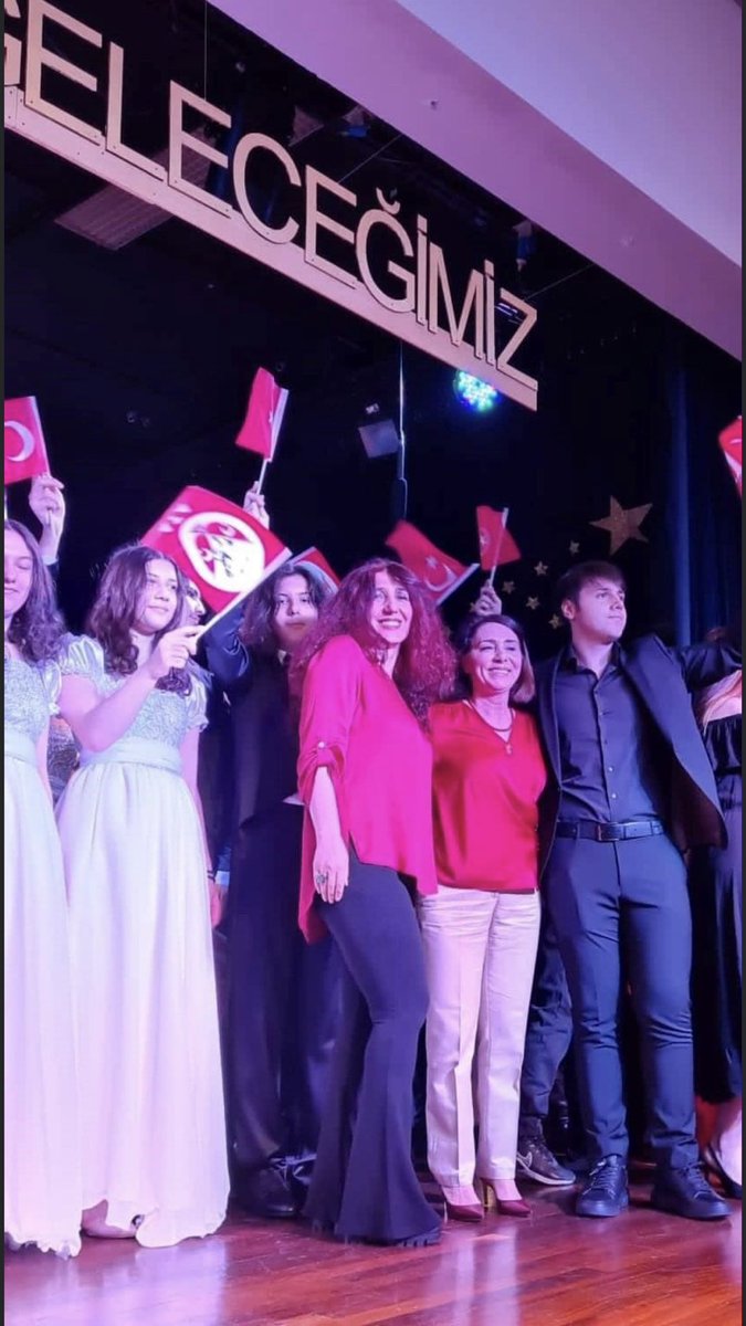 Yola çıkışın günü bugün. Yola ve yoldakilere minnetle.#19MayisAtaturkuAnmaGenclikVeSporBayrami