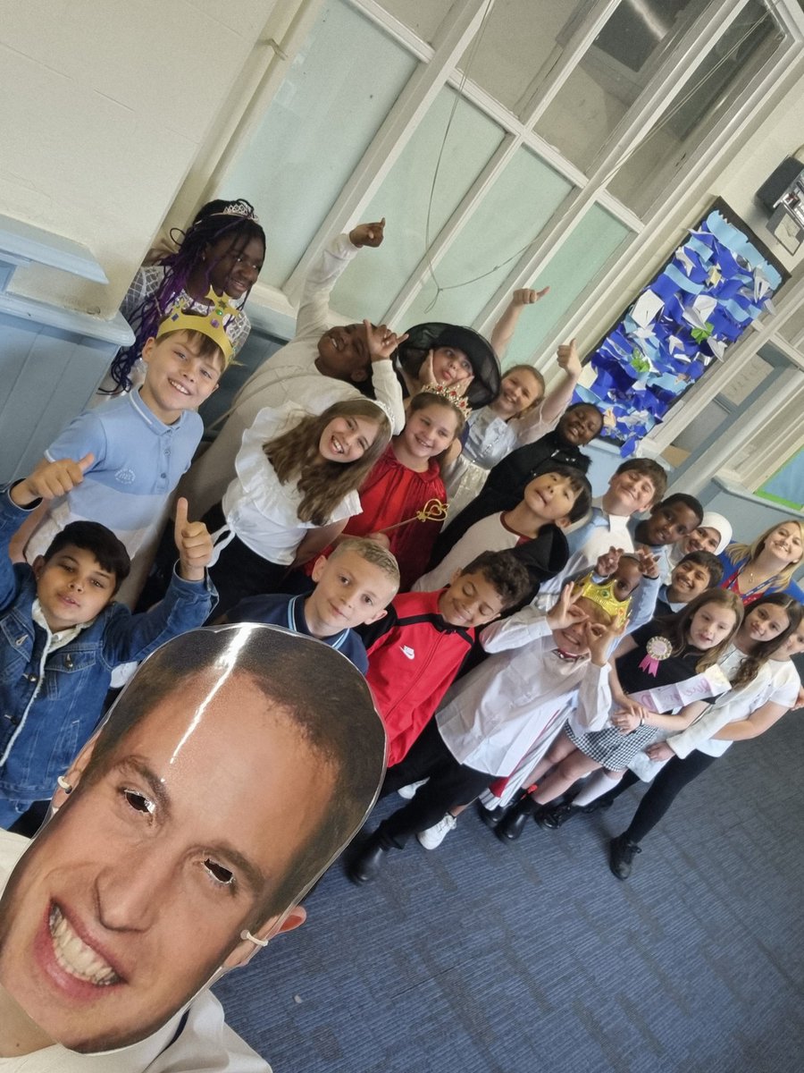 Year 5 celebrating the jubilee in style!