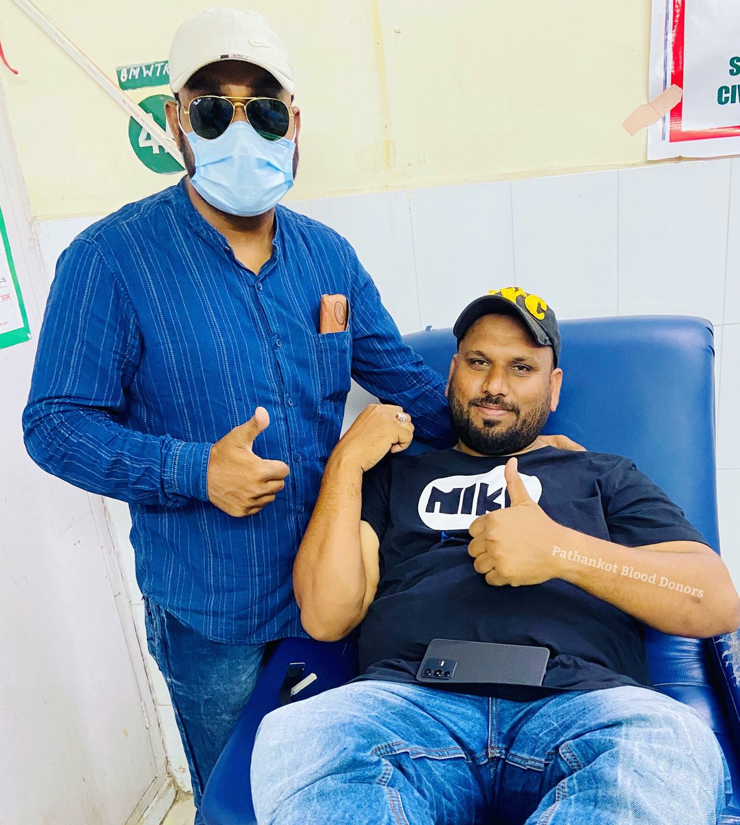 WeArePathankot's tweet photo. Sleeves up, hearts open ❤️
Thank you dear #Vasim, for your amazing life saving blood donations. God bless you! 😊🙏🏻 @anilapositive
#pbd #fbdoi #giveblood #pathankot #punjab #india #doctors #pathankotsaviours #heroesofpathankot #vbd #thalassemia #humanity https://t.co/PWPG00VBFM