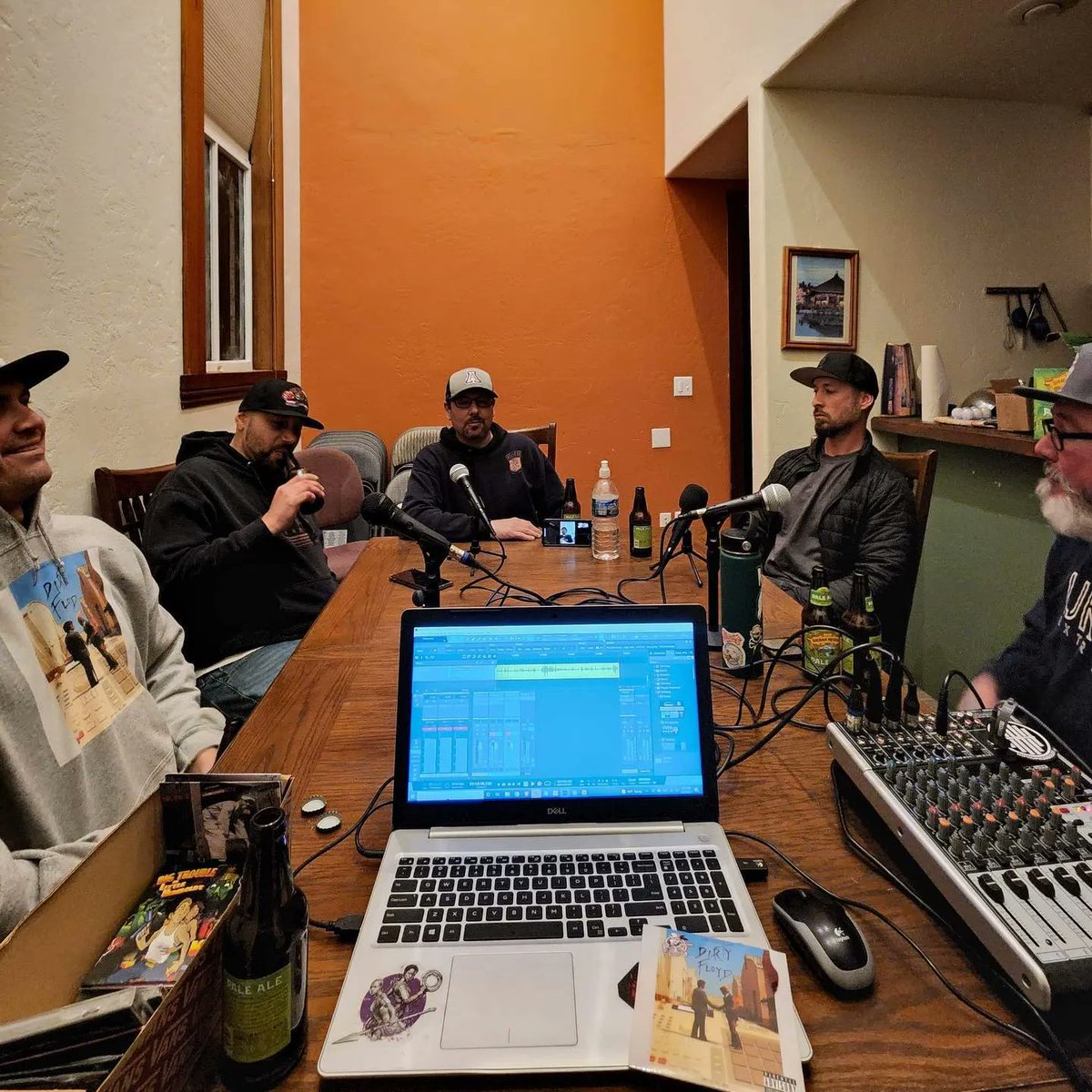 HipHopHumboldt's tweet photo. This is a really special podcast episode about to drop for yall. I got the pleasure of having the legendary Dirty Rats Crew in the studio last month and let me tell you what it was CRAZY🔥🔥🔥🔥🔥 I can't wait for yall to hear this one so stay tuned #TheDirtyRats #legendarycrew https://t.co/Wgei9iCprG