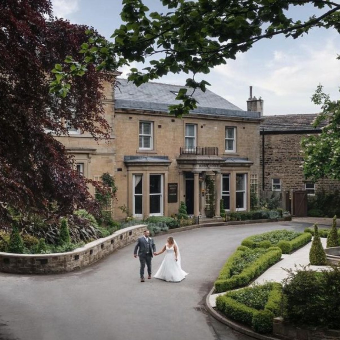 𝐉𝐨𝐢𝐧 𝐮𝐬 𝐟𝐨𝐫 𝐨𝐮𝐫 𝐖𝐞𝐝𝐝𝐢𝐧𝐠 𝐕𝐢𝐞𝐰𝐢𝐧𝐠 𝐎𝐩𝐞𝐧 𝐃𝐚𝐲 💖

Sunday 19th June our Coach House will be open to welcome couples looking for their perfect wedding venue.

𝐃𝐨𝐨𝐫𝐬 𝐎𝐩𝐞𝐧: 𝟏𝟏.𝟎𝟎𝐚𝐦 – 𝟒.𝟎𝟎𝐩𝐦, 𝐧𝐨 𝐚𝐩𝐩𝐨𝐢𝐧𝐭𝐦𝐞𝐧𝐭 𝐧𝐞𝐞𝐝𝐞𝐝.