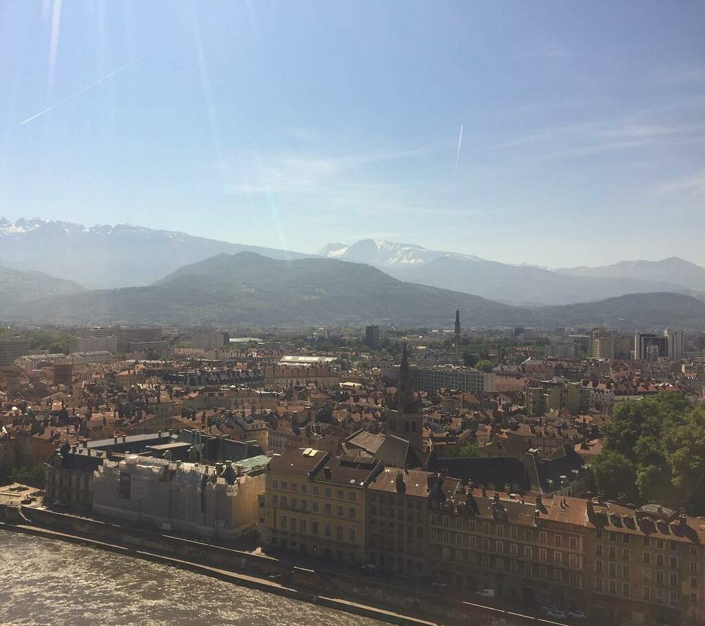 dpcaughill's tweet photo. Au revoir, Grenoble. https://t.co/Tyf7coFwVS https://t.co/82524ac5TI