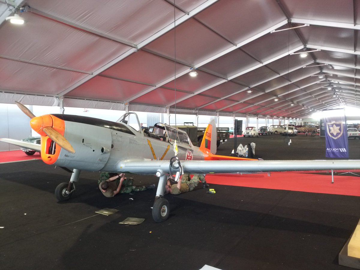 museudoar's tweet photo. O Museu do Ar está até domingo, dia 22 presente na Automobilia de Aveiro. 

Venha visitar-nos! ✈

#museudoarontour https://t.co/jYlpzsuxaF